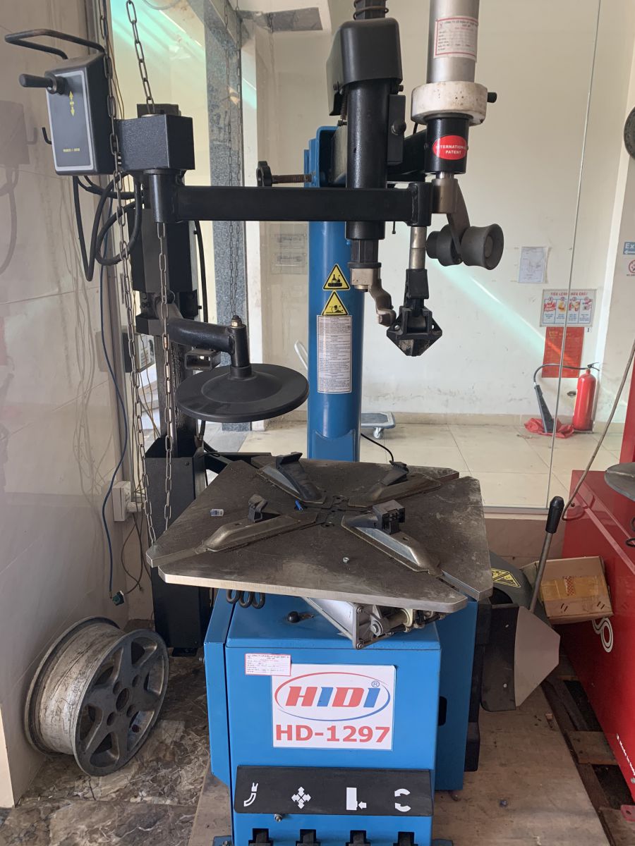 Những điều cần biết khi mua và vận hành máy ra vỏ lốp