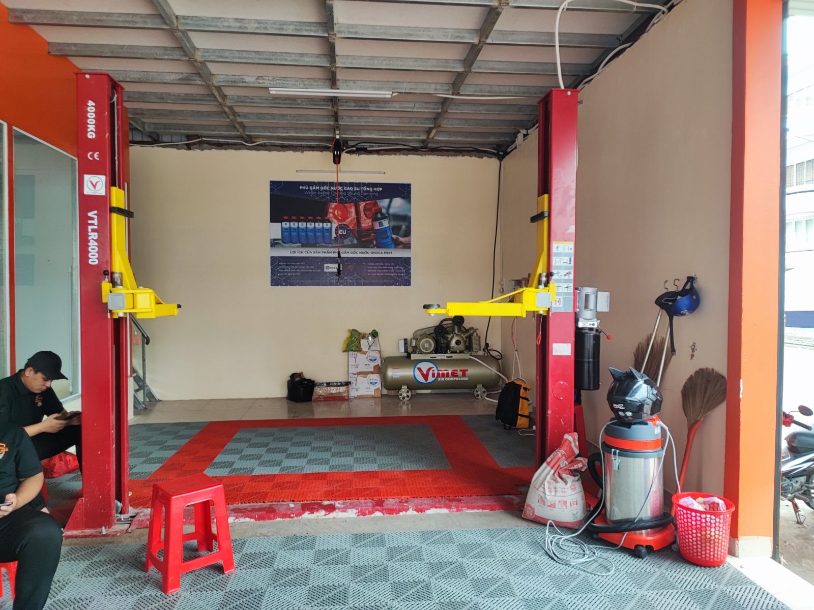 Cầu nâng 2 trụ - Giới thiệu và lợi ích cầu nâng mang lại cho garage ô tô