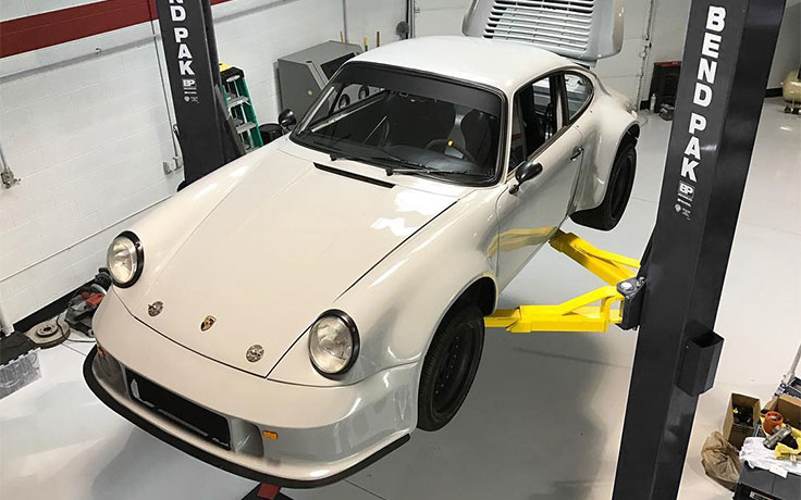 Cầu nâng 2 trụ Bendpak thương hiệu nổi tiếng từ Mỹ